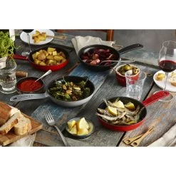 Staub Sartén 16 Cm, Hierro Fundido, Cereza 9 Staub Sartén 16 Cm, Hierro Fundido, Cereza -Cocina Comercio 000018080 1