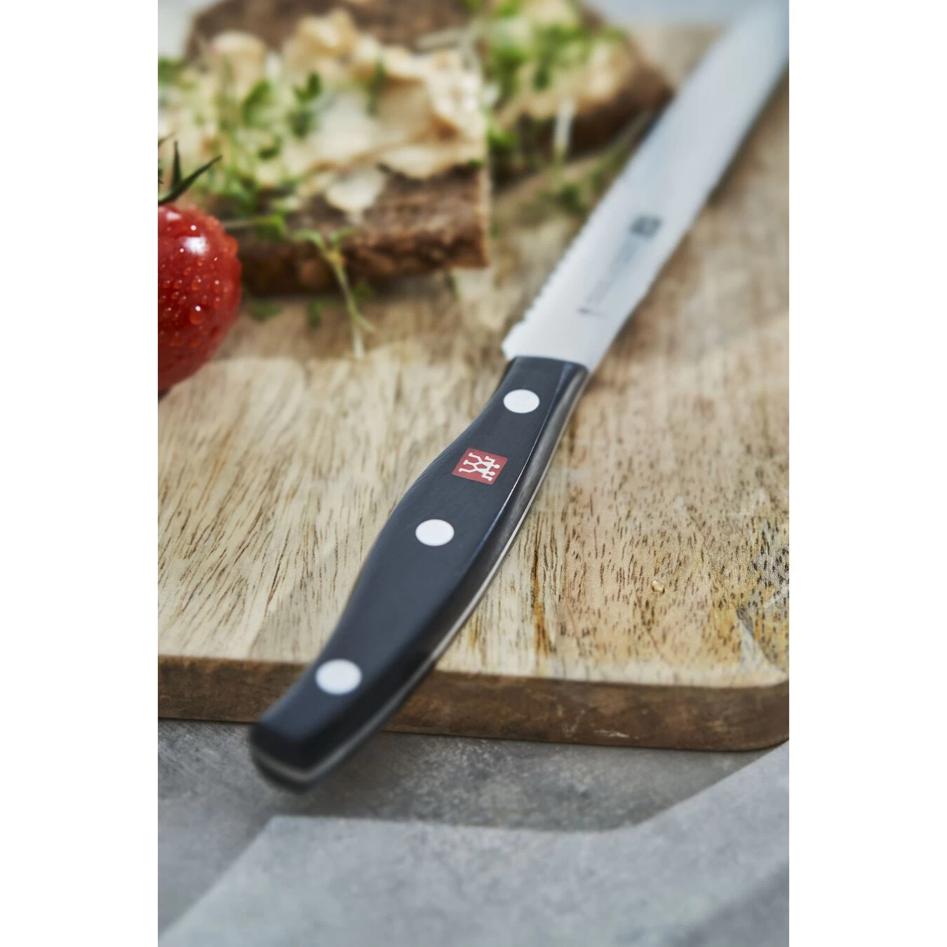 Zwilling Cuchillo Universal 13 Cm, Con Sierra 4 Zwilling Cuchillo Universal 13 Cm, Con Sierra - Imagen 2
