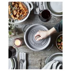 Staub Cocotte 24 Cm, Redondo, Gris Grafito, Hierro Fundido 11 Staub Cocotte 24 Cm, Redondo, Gris Grafito, Hierro Fundido -Cocina Comercio 750030969