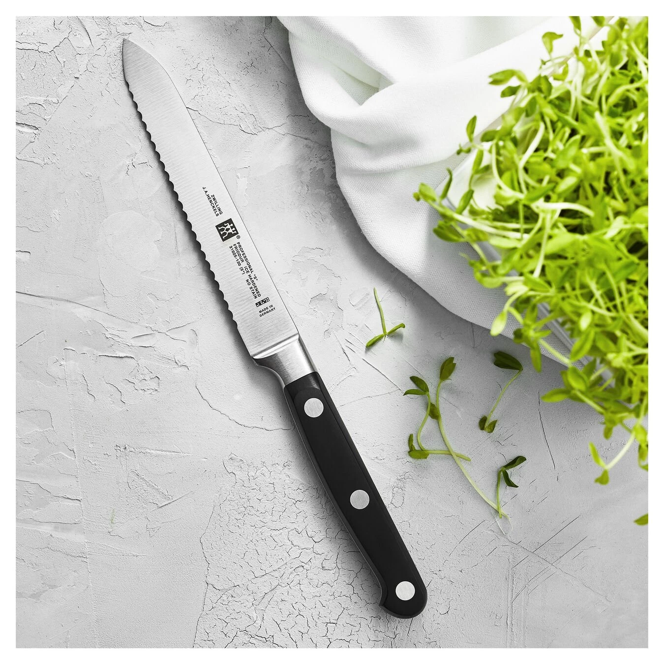Zwilling Cuchillo Universal 13 Cm, Con Sierra 5 Zwilling Cuchillo Universal 13 Cm, Con Sierra - Imagen 3