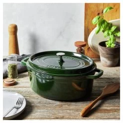 Staub Cocotte 31 Cm, Ovalado, Albahaca, Hierro Fundido -Cocina Comercio 750058438